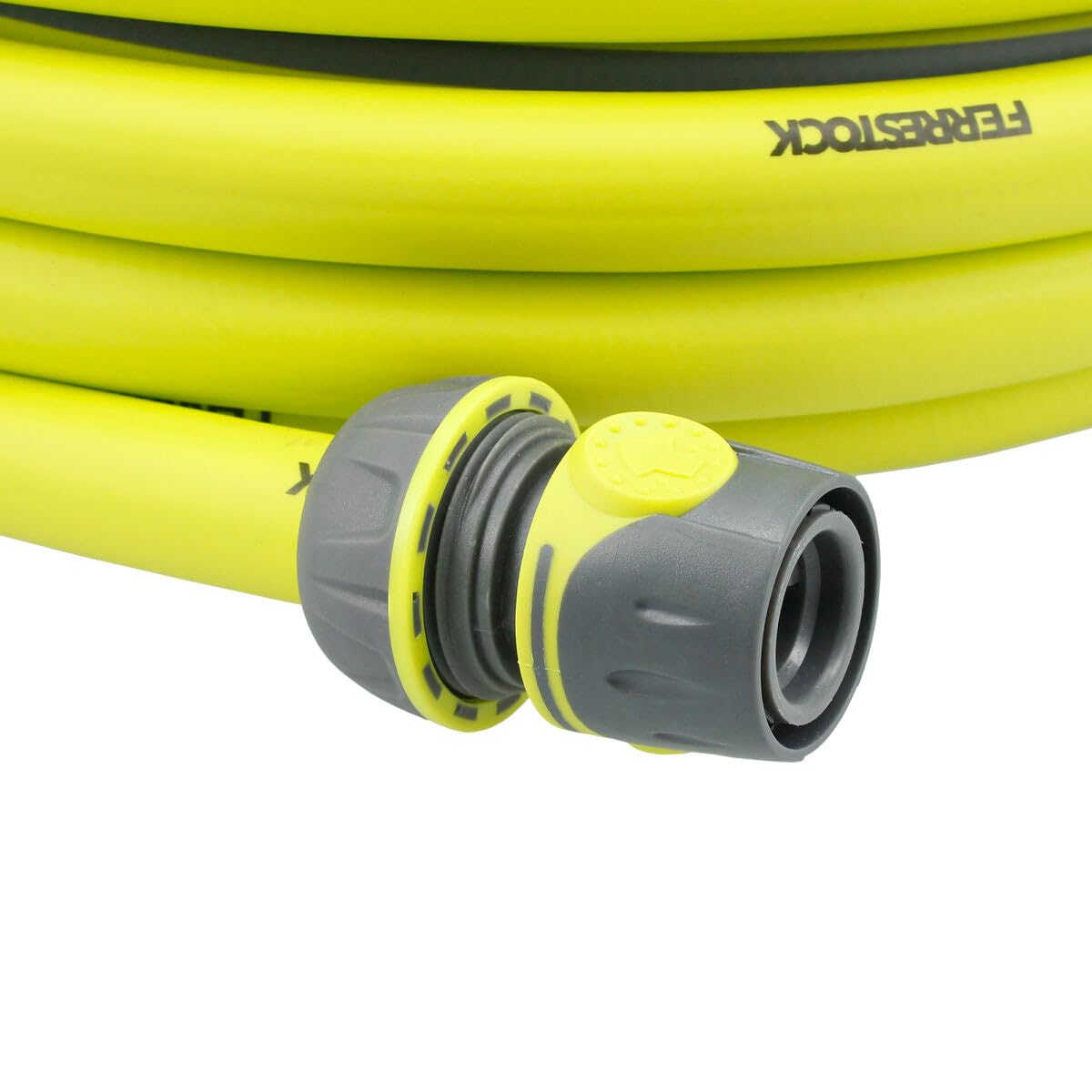 Ferrestock Manguera de Jardín de 20 Metros, 3/4" de Grosor (19mm), Antitorsión, PVC Flexible con Refuerzo de Poliéster, 3 Capas, Resistente a los Rayos UVA, Antialgas, Incluye Accesorios.