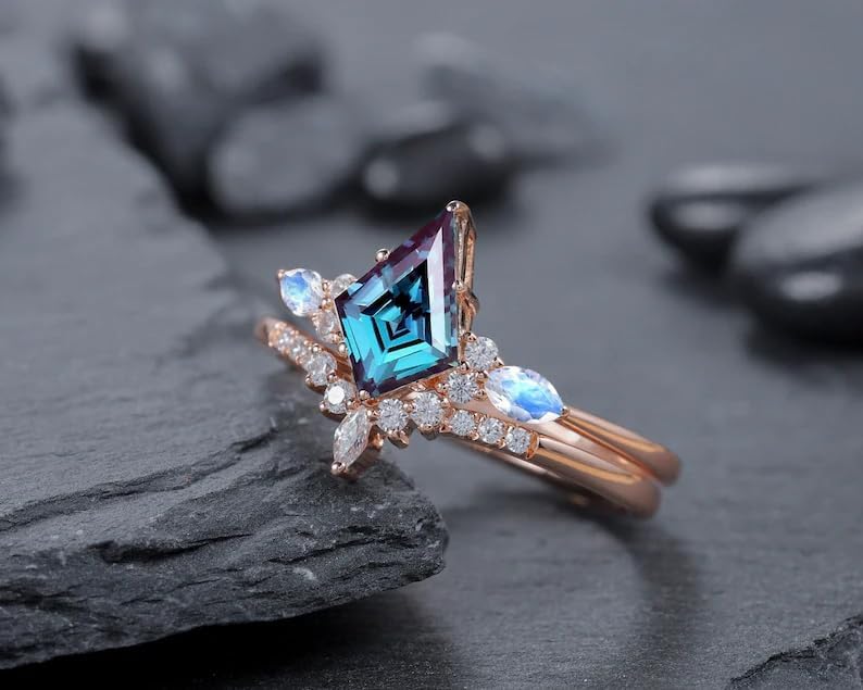 SHAMA JEWELS HUB Vintage Kite Cut Alexandrite Moissanite Engagement Ring Set, 14K Rose Gold Marquise Moonstone Moissanite Promise Wedding Ring Set Bridal Set (ALX-29)
