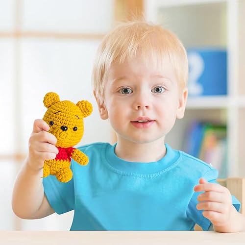 Miniatura 2 de CORODER Juego de ganchillo básico para todas las edades, kit clásico de ganchillo Winnie con guía de video detallada, kit completo de ganchillo para