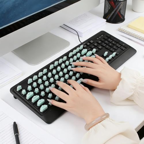 Fundas para teclado de portátil pensadas para escribir cómodamente con uñas acrílicas 2