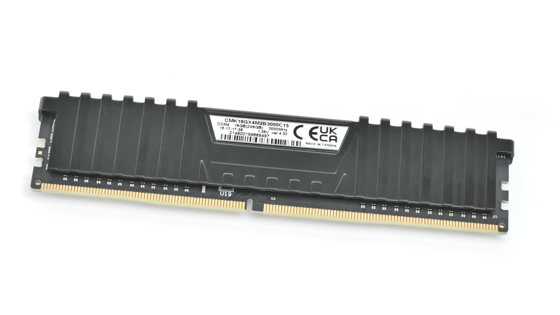 Corsair CMK16GX4M2B3000C15 Vengeance LPX 16GB (2x8GB) DDR4 Tot