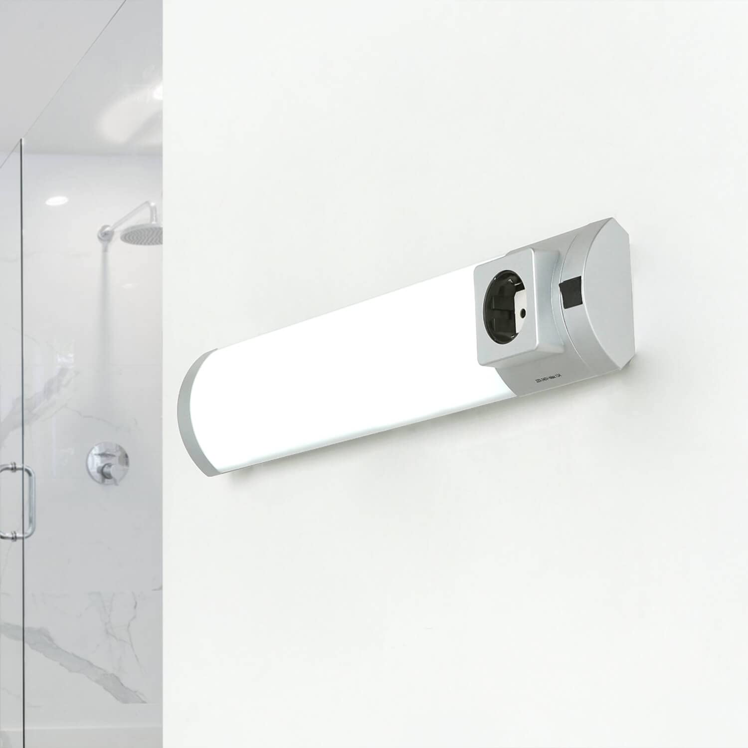 Easylight Lámpara de pared SOFT baño LED con toma de corriente eléctrica luz blanca fría plateada 6500K Aplique con interruptor ideal para Cocina Baño