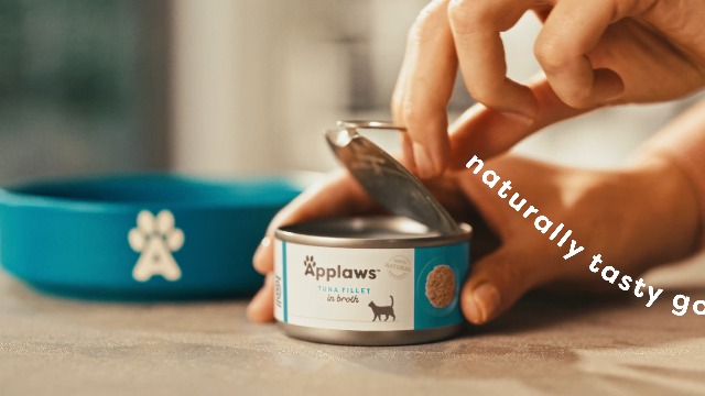 Applaws Wet Cat Food, 24 Count, Limited Ingredient Canned Wet Cat Food, Chicken Breast with Cheese in Broth, 2.47oz Cans