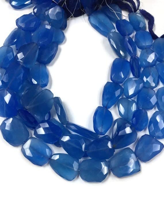 Chalcédoine bleue perles pépites pour imaginer vos colliers d'été bohèmes chic