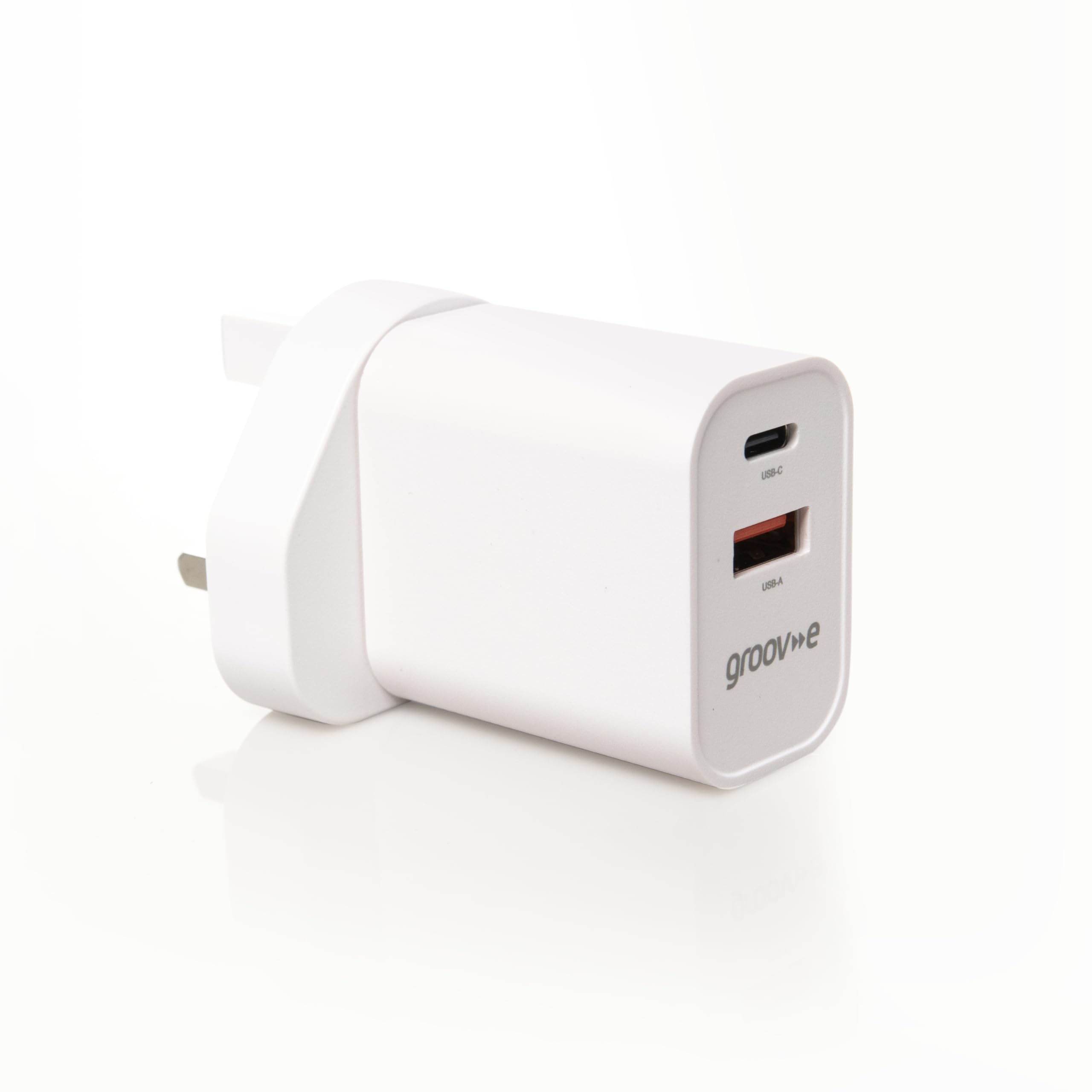 Groov-E Usb-C & Usb-A Mains Charger 20W With Worldwide Travel Adaptors 5060108297691