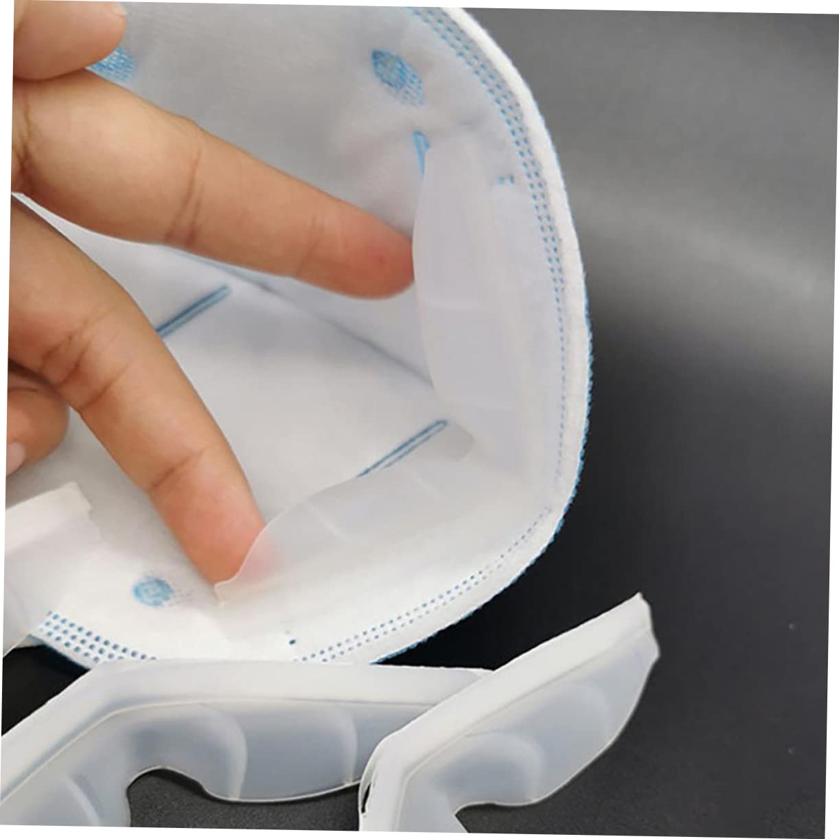 FOMIYES 2sets Prevent Glasses Fogging Masks Silicone Inner Mask Bracket Healthy Material Use 4pcs*2