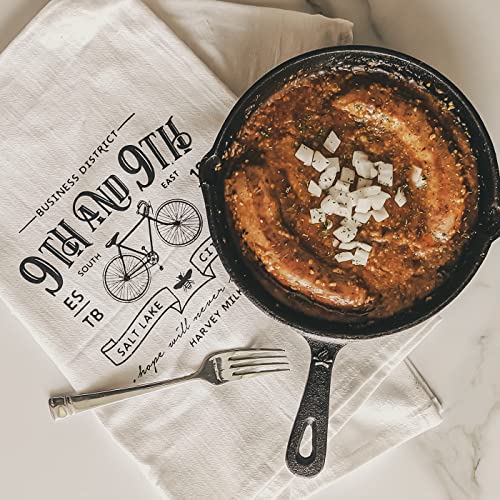 Image of 8 Inch Round Medium Pre-Seasoned Cast Iron Skillet