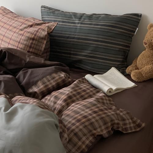 Image of Nayoroom Plaid Duvet Cover Queen Size Vintage Brown Patchwork Checkered Duvet Cover Dorm Bedding Set 3 Pieces Soft Lightweight Washed Microfiber Farmhouse Bedding Set Gifts for Women Men