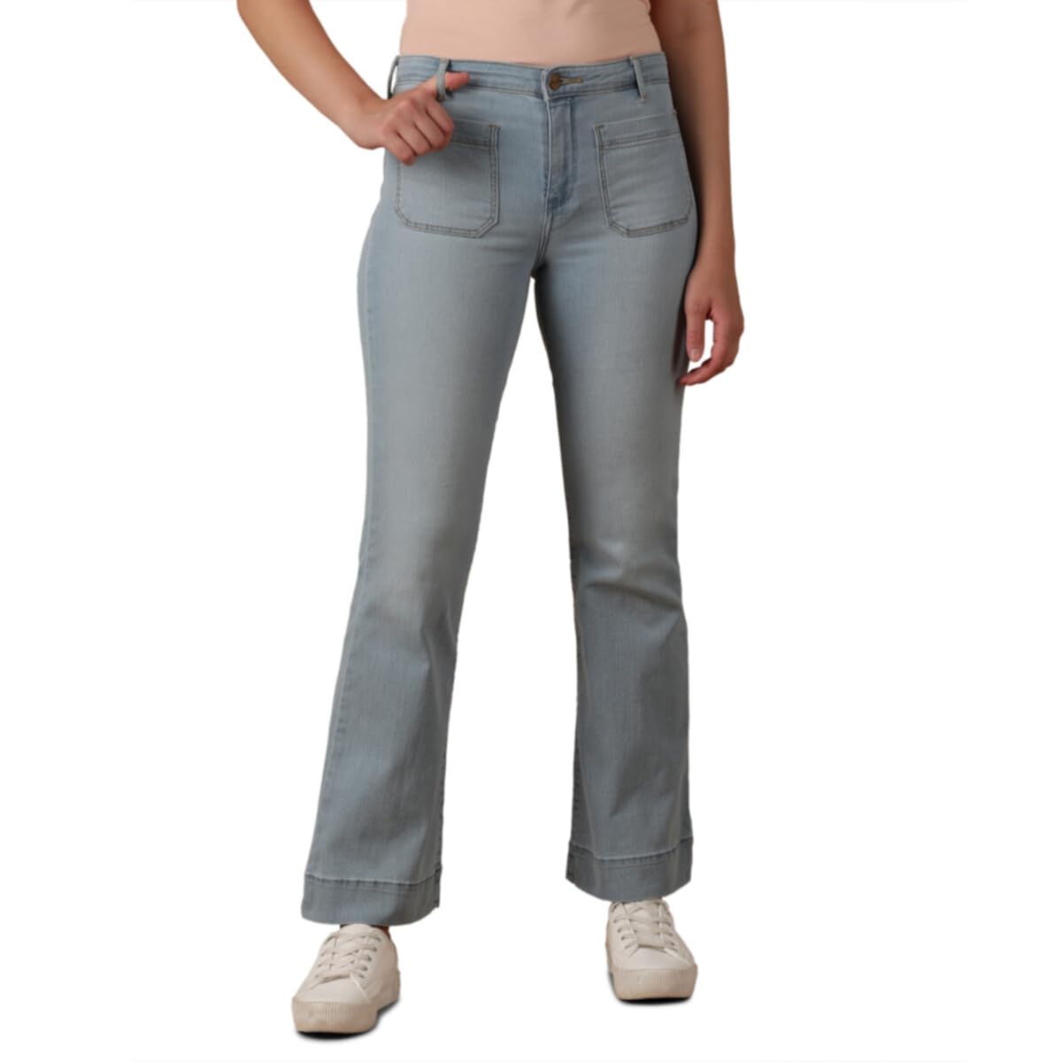 Wrangler Women's Blue Relaxed Fit Mid Rise Jeans in blue