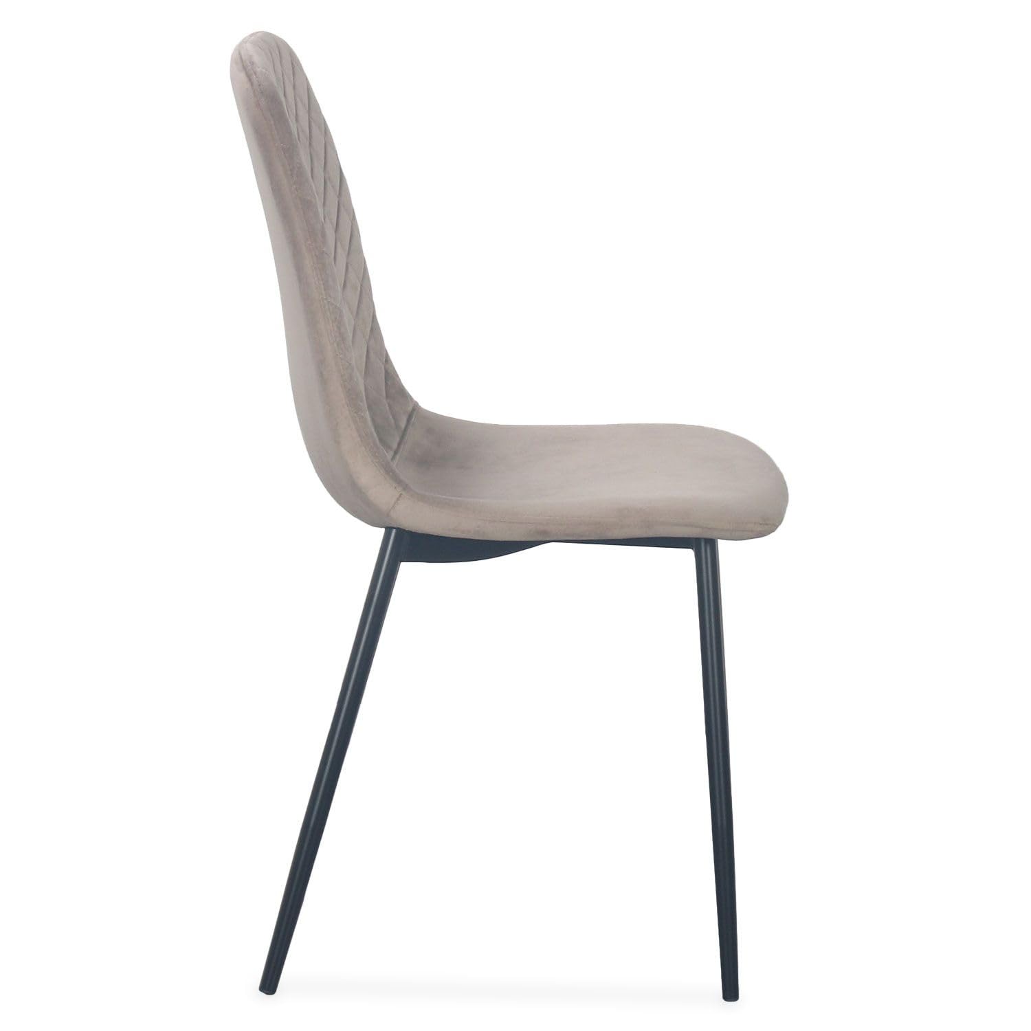 Menzzo Lot de 4 chaises Norway – Velours Taupe matelassé – Pieds métal Noir – Design Moderne Contemporain – Chaises Salle à Manger Confortables – L44 x P56,5 x H87,5 cm