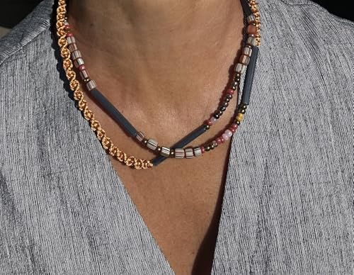 Collier œil de tigre artisanal et perles de verre africain d'exception