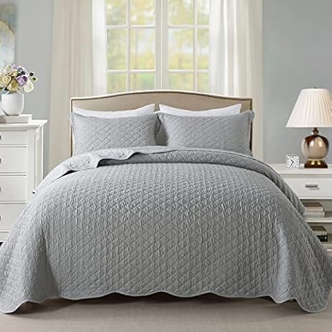 NEWLAKE Quilt Bedspread Set, Gray Moroccan Trellis Embossed Pattern Reversible Microfiber Coverlet Sets, Queen Size Cover