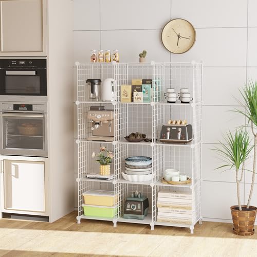 Meuble étagères fil de fer blanc pour optimiser le rangement du bureau