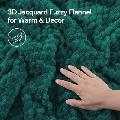 BEDELITE Fluffy King Size Comforter Set - Dark Green Fleece Soft Comforter for King Size Bed, Luxury Warm Bedding Set for Winter, Fuzzy Bed Set 3 Pieces (1 Comforter, 2 Pillowcases)