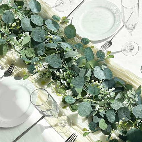 ROLLWAY 2 Stück Eukalyptus Girlande, Künstliche Girlande Pflanze 1,8m Hängend Grüne Blätter Deko mit Weiße Blumen Silberdollar Eukalyptusranke für Hintergrund Hochzeit Bogen Grau Grün
