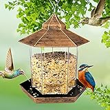 【Fácil de instalar y lavar】- El comedador de pájaros está equipado con una cubierta de bloqueo giratorio, simplemente abre la tapa y rellena las semillas. Además, la gran apertura y la caja extraíble son fáciles de limpiar.