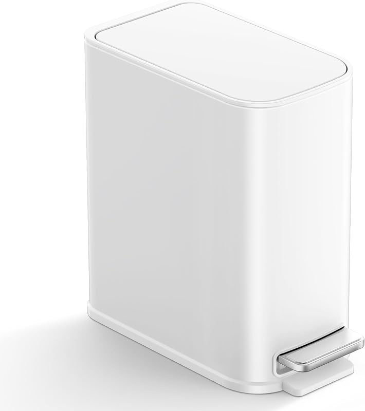 Bote de basura pequeño para baño con tapa de cierre suave, 1,3 galones, blanco | Pedal de paso, cubo interior extraíble, cubo de basura delgado de acero inoxidable de 5 litros para dormitorio, oficina, cocina