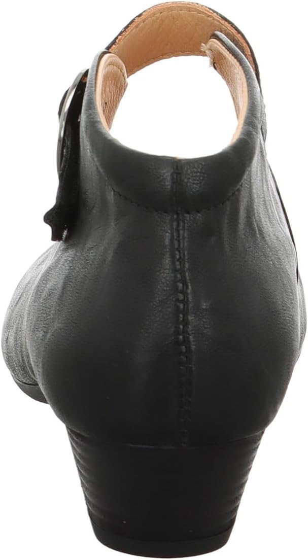 Think! Women's Flat Sneaker