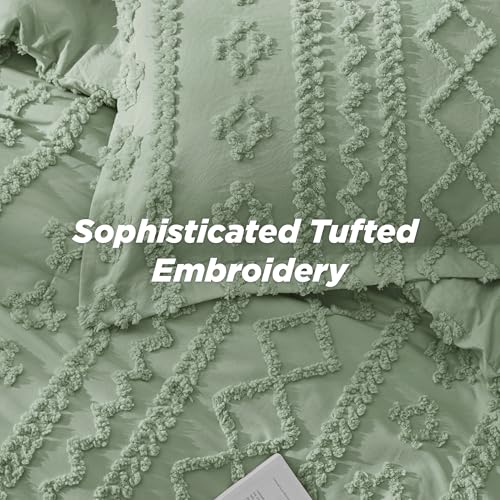 Bedsure Tufted Boho Comforter Set California King - Sage Green Boho Bed Set, GentleSoft™ 3 Pieces Farmhouse Shabby Chic Embroidery Bedding, Gifts for Woman, Soft Jacquard Comforter for All Seasons