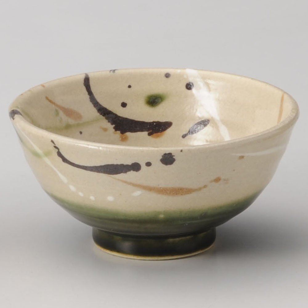 Amazon.co.jp: 弥七田織部茶碗(大) [11.2 x 6.3cm 205g] 【睦揃