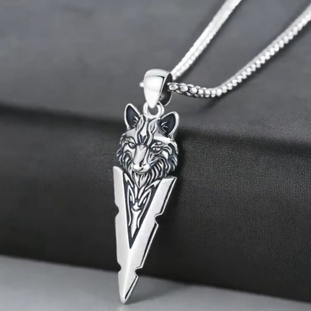 YueYuan Wolf Arrowhead Necklace 925 Sterling Silver Wolf Arrow