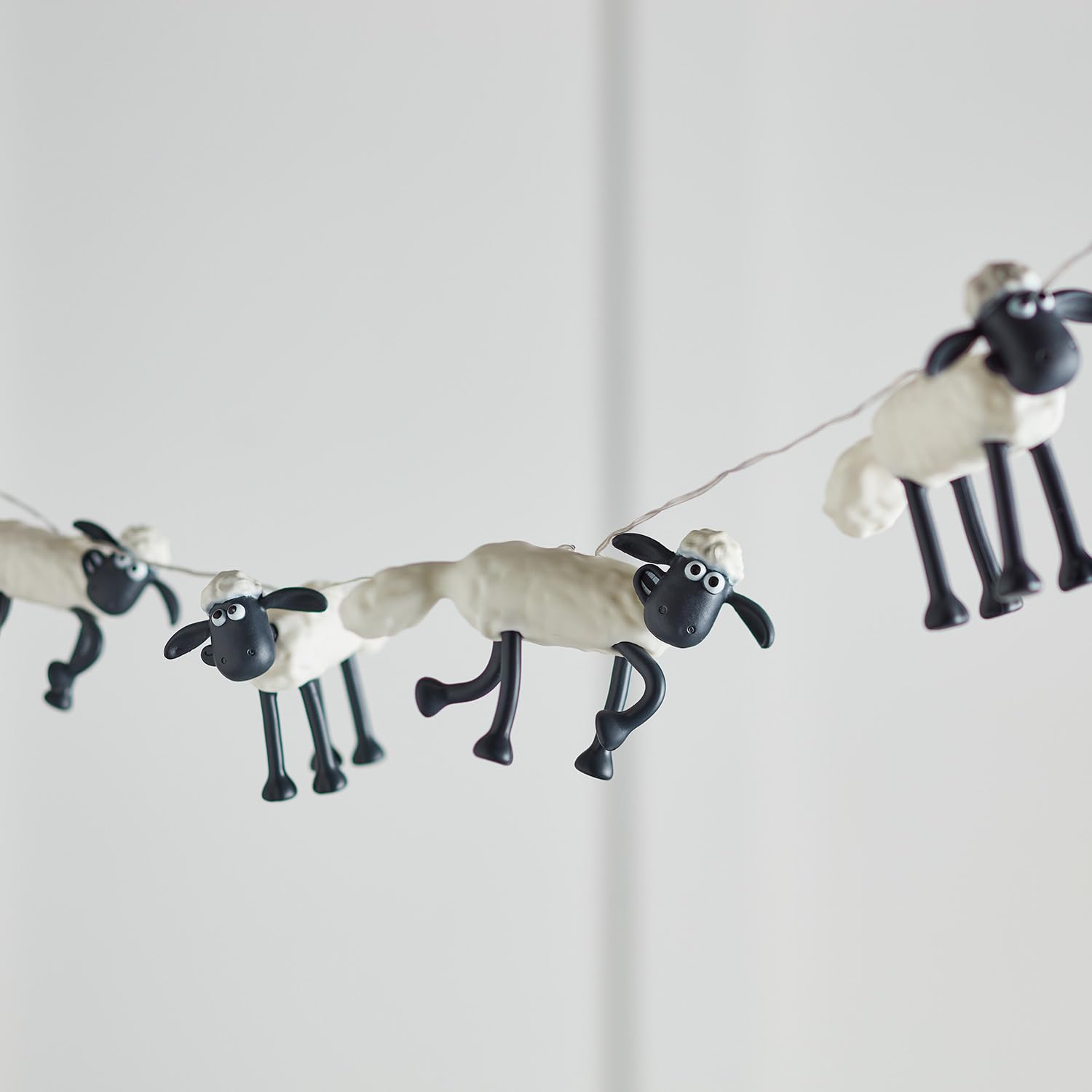 Lights4fun LED Shaun das Schaf™ Lichterkette mit Fernbedienung Nachtlicht Kinderzimmer Nachtlampe