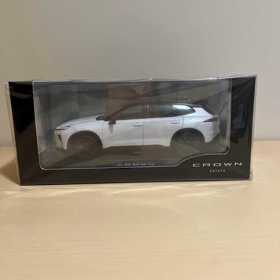 新型クラウンエステート ミニカー カラーサンプル マッシブグレー【非売品】 新型クラウンエステート ミニカー カラーサンプル マッシブグレー