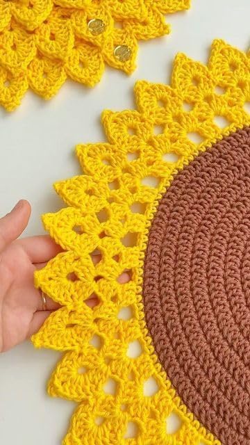 Image of Kavya Craft Present Woollen Handmade Crochet Table Mat /Thal posh (Sunflower, 15inch)