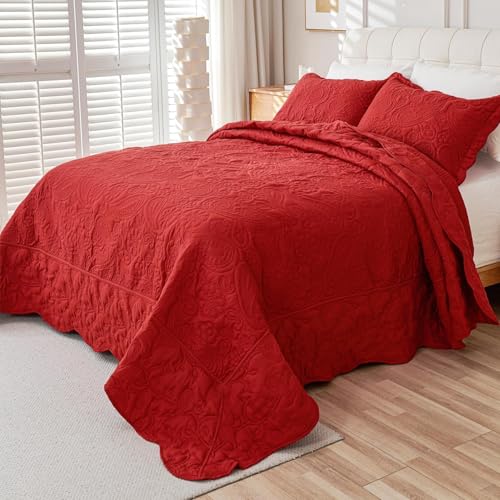 Image of EVENHUG Oversized King Quilt California King Size Lightweight Bedding Set Reversible Bedspread Coverlets for All Seasons 3 Piece (Red 120 inchx128 inch)
