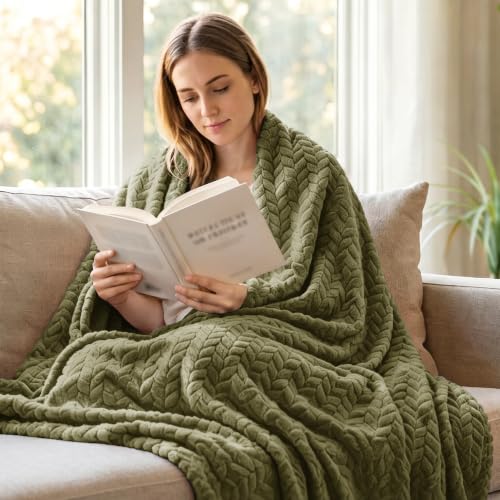 Image of Exclusivo Mezcla Fleece Blanket King Size for Bed, Olive Green Soft Plush Bed Blanket, Lightweight Flannel Throws for All Seasons, 90x104 Inches