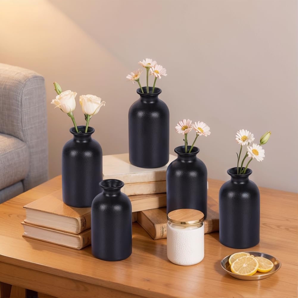 12 sztuk małych czarnych wazonów – ceramiczne wazony na pąki na elementy centralne, mini czarny wazon na trawę pampasową, kwiaty i dekorację stołu, nowoczesne małe wazony do dekoracji wnętrz