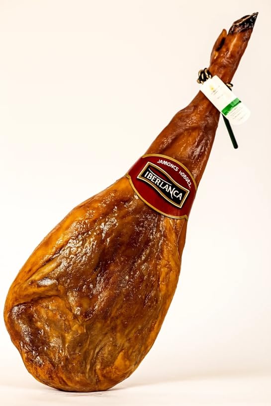 Jamón de Cebo de Campo Ibérico (Paleta). Paleta Cebo Ibérico 50%. Peso pieza entera de unos 5,5 kgs. Paleta Ibérica con 24 meses de curación. Raza Ibérica. Paletas Ibéricas. Jamones Ibéricos de Cebo.
