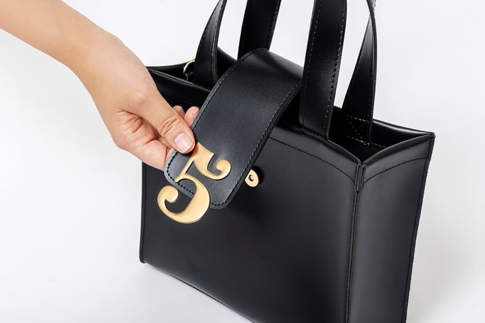 Tnewties トゥエンティーズ　ノベルティ　2wayボディバック Tnewties ノベルティ 2way ボディバッグ 20S Tnewties ノベルティ 本革