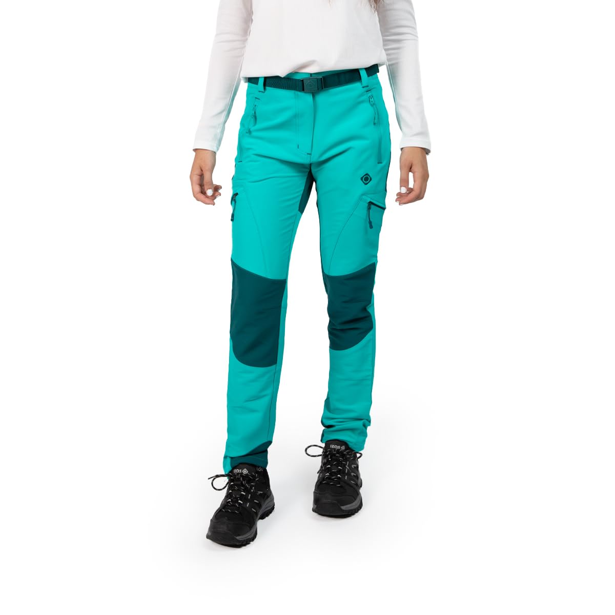IZAS Baltic W FW Pantalone da Montagna da Donna. Tessuto Mount-Stretch Impermeabile, Traspirante ed Elasticizzato. Vita Elastica e Cintura. Ginocchia Preformate. Tasche con Cerniera. Medium Fit