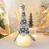 🌹 【Bonita Decoración Navideña】 Los gnomos navideños iluminados de 41 cm / 16 pulgadas se consideran de buena suerte. Es como un cruce entre un brownie y Santa Claus, y es un motivo popular durante las vacaciones. Tomte gnome es muy adecuado para difundir el espíritu tradicional.