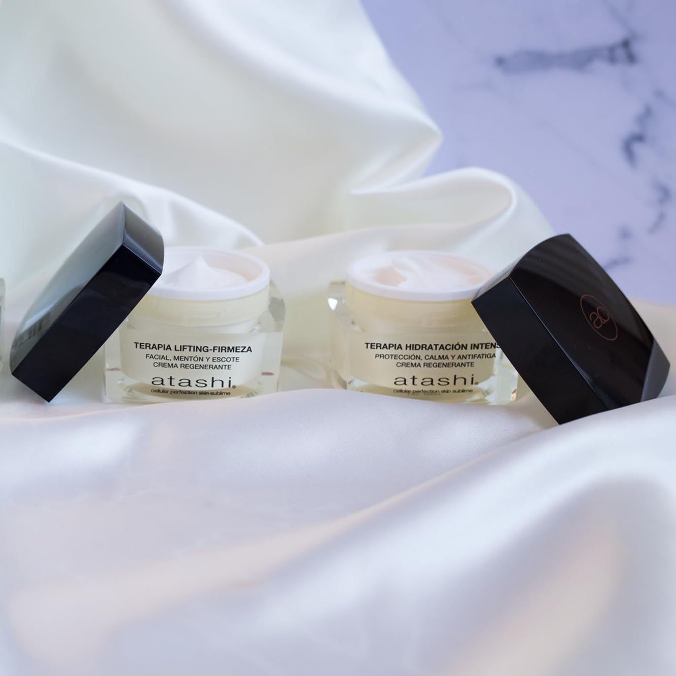 Atashi Cofre Ritual Hidratación y Firmeza con Edelweiss para el Rostro | Incluye Terapia de Hidratación Intensa y Terapia Lifting para una piel más firme, elástica e hidratada