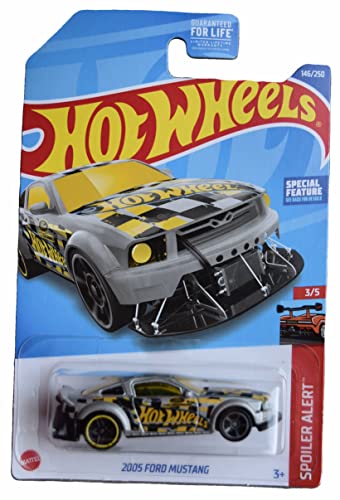 Hot Wheels 2005 Ford Mustang Diecast Car Model, Red, 1.64 Scale, 7 x 4 x 2 Inches, Unisex, Collectors