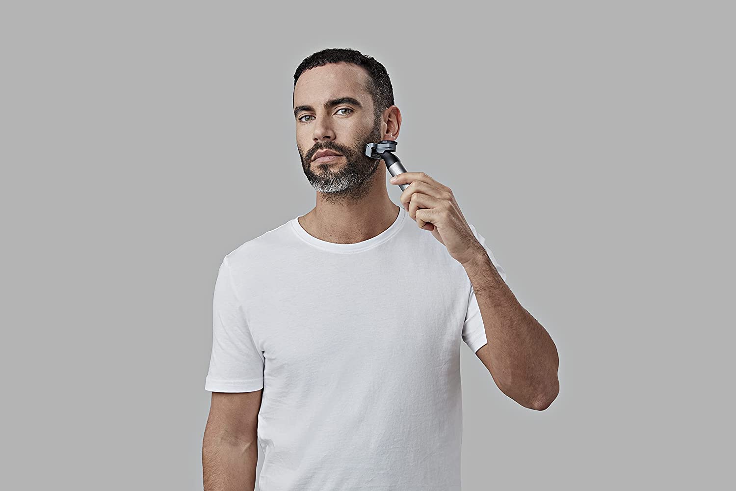 Remington Multi- Haarschneidemaschine [Barttrimmer, Körper-, Ohren-& Nasenhaartrimmer, Gesichtsreinigungsbürste] Omniblade Pro HG5000 (Rasierer 0,15mm, Mikrotrimmer, Körperhaartrimmer&Gesichtsbürste)