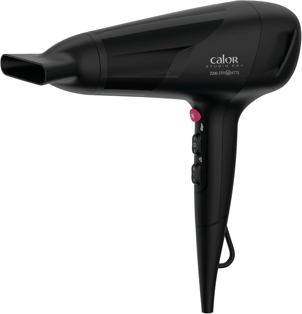 Calor Studio Dry Sèche-cheveux Technologie Effiwatts pour une consommation d'énergie réduite 6réglages de vitesse/température Concentrateur Touche air frais Grille arrière amovible CV5803C0