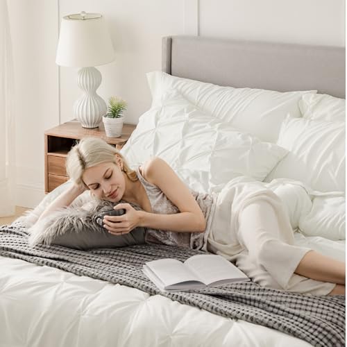Bedsure Full Comforter Set Ivory - Bed in a Bag Full Size Bedding Set 7 Pieces, GentleSoft™ Pintuck Bed Set Gift for Family, All Season Down Alternative Comforter with Sheets, Pillowcases & Shams by Bedsure - Image 7