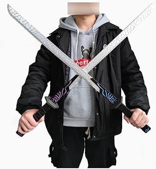 Kosplayer suratiga tushdi Kosplayer suratiga tushdi