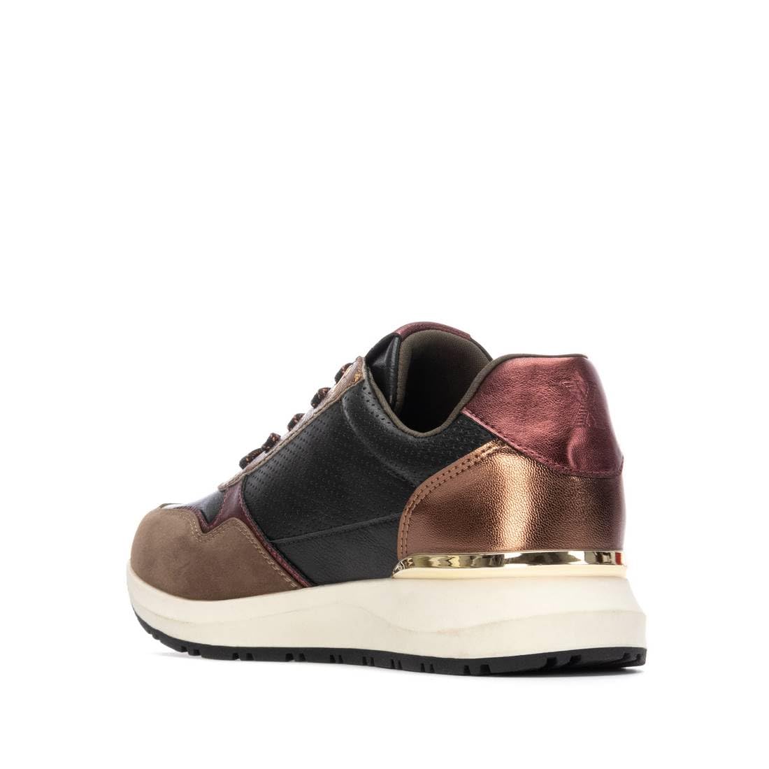 XTI - Zapatilla Mujer - Calzado Cómodo y Versátil - Moda Casual