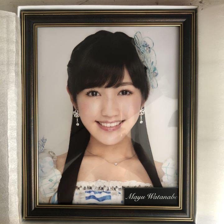 Amazon.co.jp: AKB48 渡辺麻友 歴代劇場壁写真 レプリカ 2014年ver. 神 