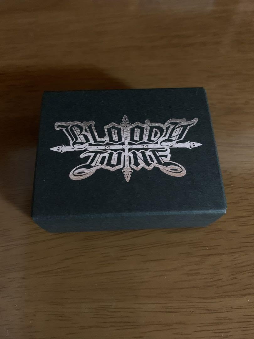 Amazon.co.jp: 榊原ゆい ゆいにゃん BLOODY TUNE クロスペンダント 
