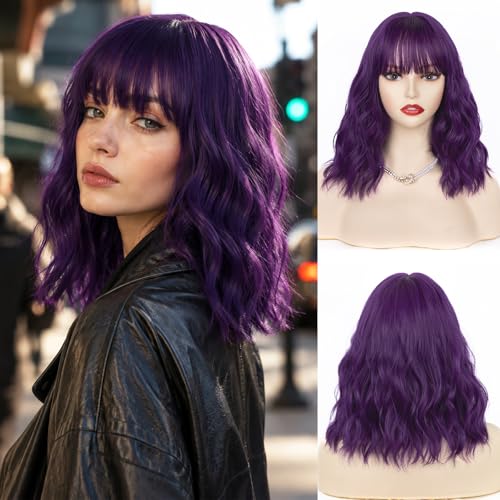 Perruque violette avec frange pour changer de coiffure sans abîmer vos cheveux