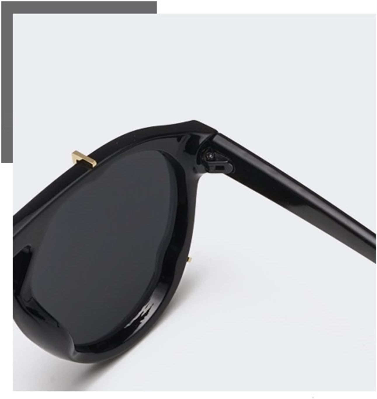 Men's and Women's Retro Outdoor Vacation Sunglasses Beach Sports UV400 Decorative Sunglasses