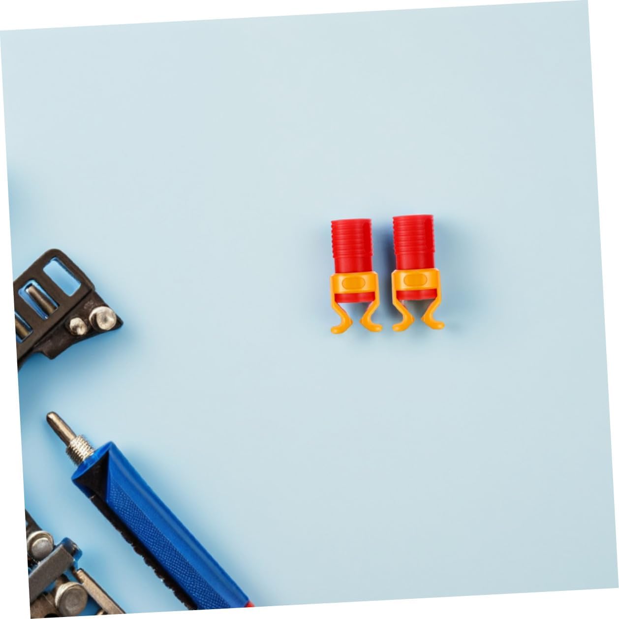 15pcs Plastic Screw Holder Clamp with Universal Fixing Sleeve for Woodworking Hand Screw Gripper Tool Compatible with Screwdrivers and Drill Bits