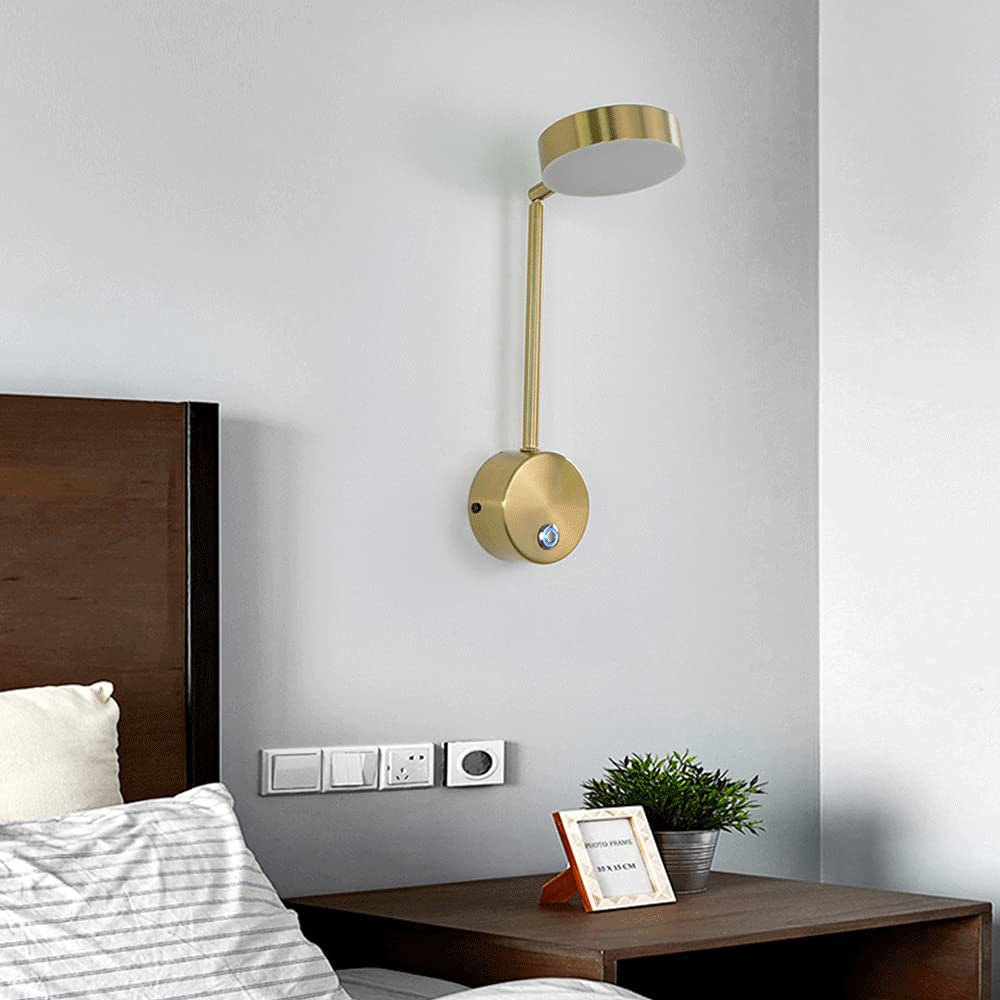 Schattige houten beer in Scandinavische stijl voor binnen aan de muur