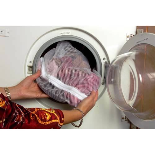 Bolsa de rejilla para lavar zapatos y deportivas de Caraselle (41 x 49 cms)