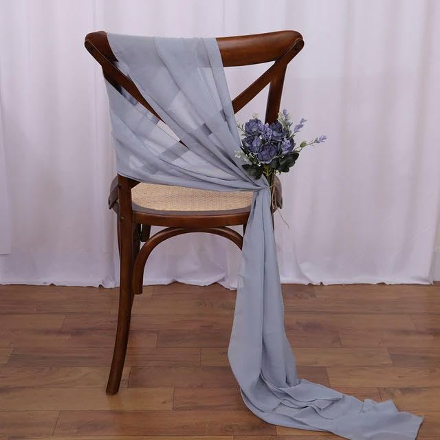 Rubans de chaise en mousseline vert sauge pour harmoniser vos chaises de mariage